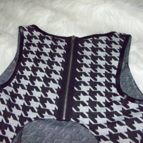 Black and White Hounds Tooth print Body con Dress - Picture 3 of 6